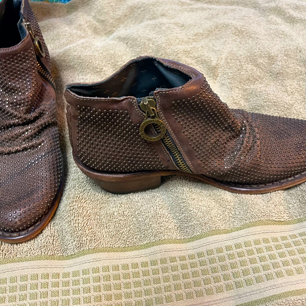 Lavorazione Goodyear Shoes. Women’s Size 6 1/2. Hardly Worn. Made In Italy.